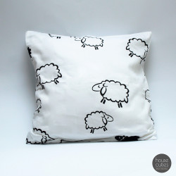 Small pillowcase with sheeps